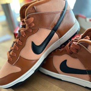 Nike Dunk Mid size 11 “Amber Brown” NWT